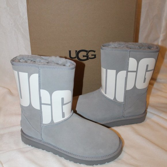NIB UGG LOGO SUEDE‎ SHEARLING CLASSIC SHORTS BOOTS GRAY 7 - Picture 1 of 8